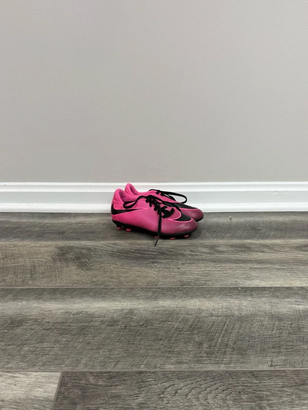 Nike‎ Kids Pink Soccer Cleats
